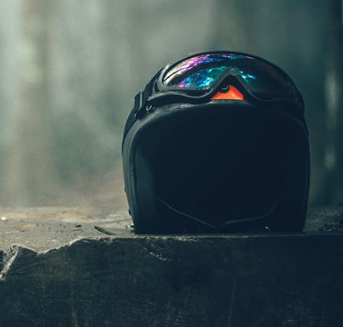 Moto senza casco le possibili conseguenze che potresti affrontare